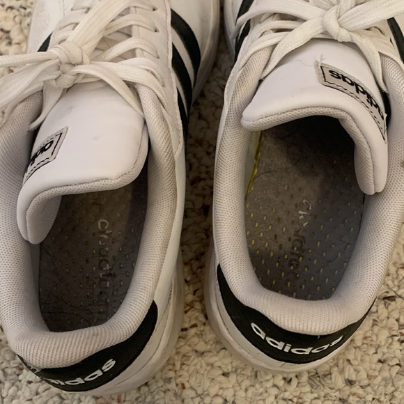 Classic Adidas - Picture 4 of 7